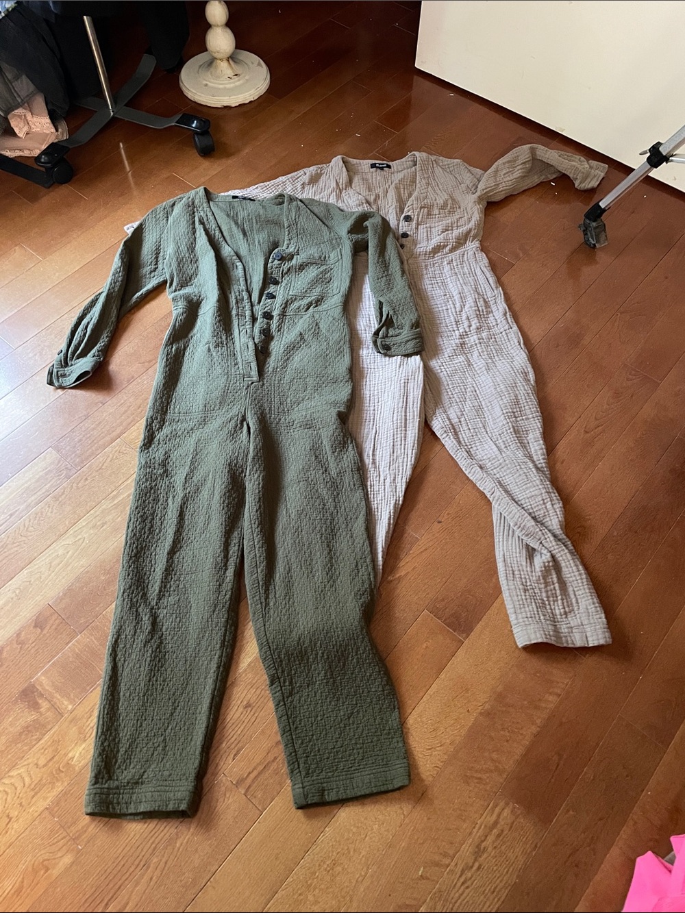 Madewell flash ($69). Ea